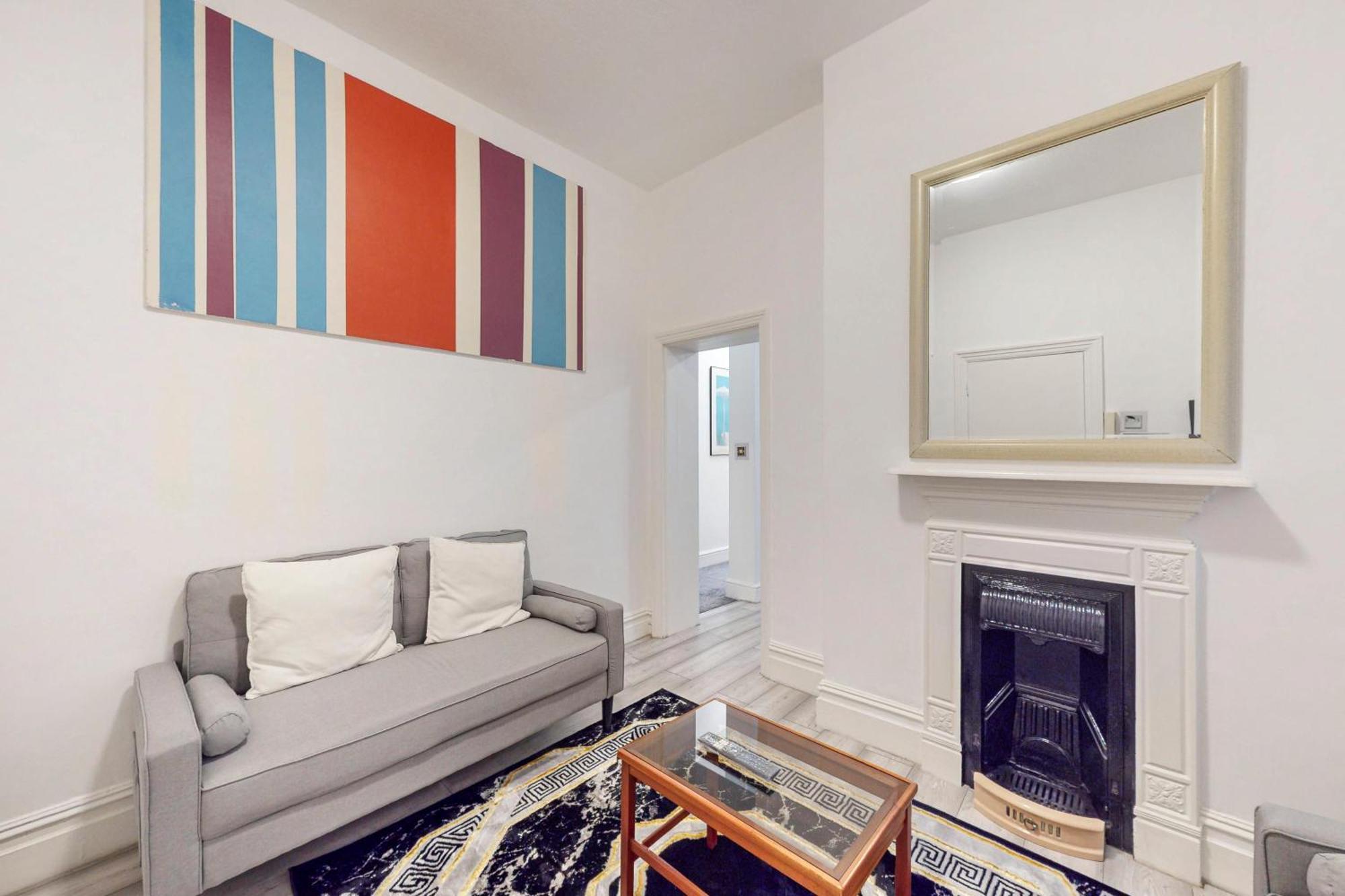 Modern 2 Bed Apt-7 Minutes From The Thames River * Londra