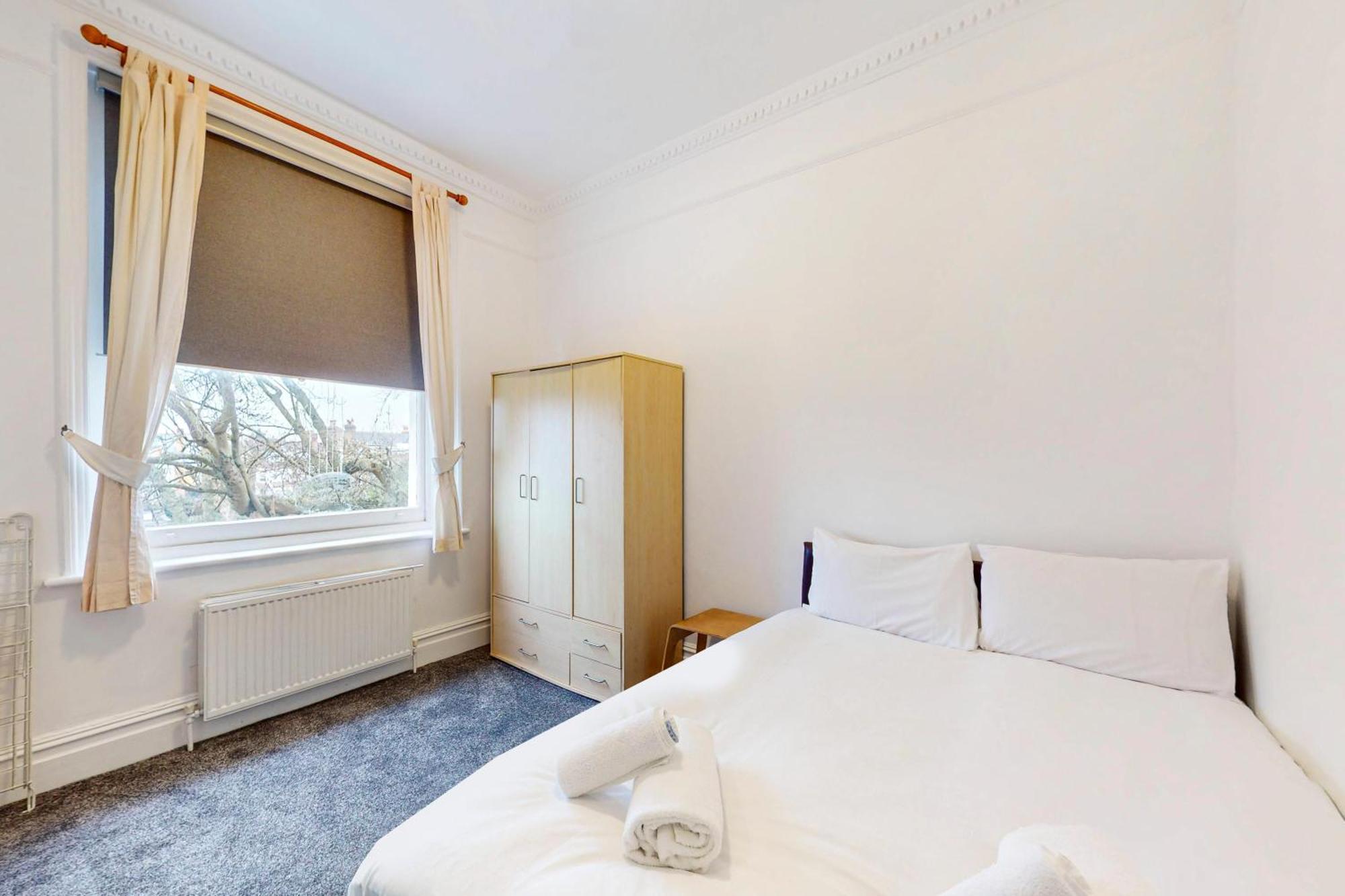 Modern 2 Bed Apt-7 Minutes From The Thames River Londra