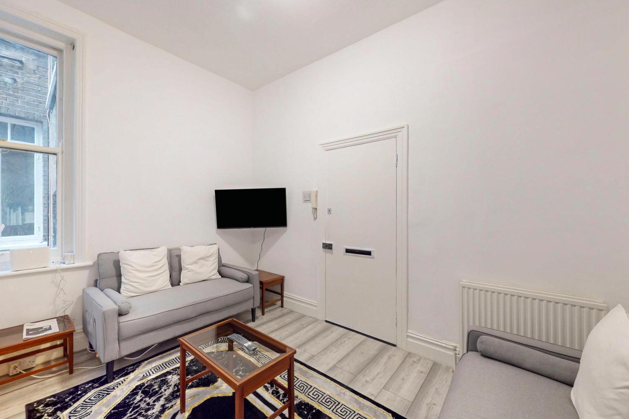Modern 2 Bed Apt-7 Minutes From The Thames River * Londra